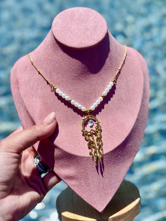 Jellyfish Pearl Gold Necklace